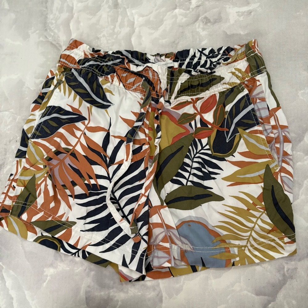 Lyocell Tropical Leaf Print Shorts